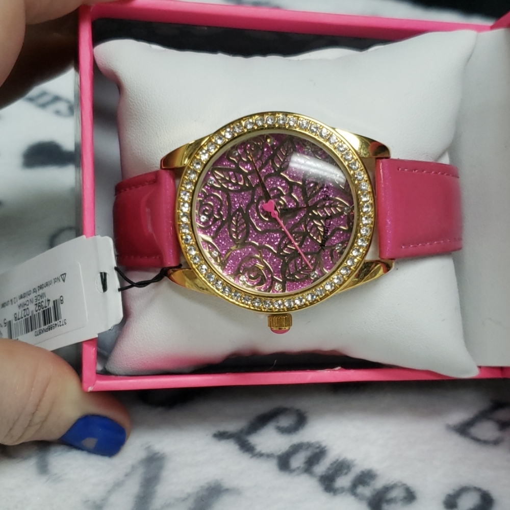 Watch - Picture 2 of 5